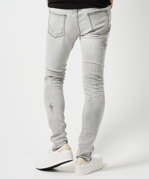 GOSTAR DE FUGA（ゴスタール ジフーガ）の「クラッシュ加工ストレッチスキニーデニムパンツ（デニムパンツ・メンズ・ライトグレー/ブラック・L/M/S）」の11枚目の写真