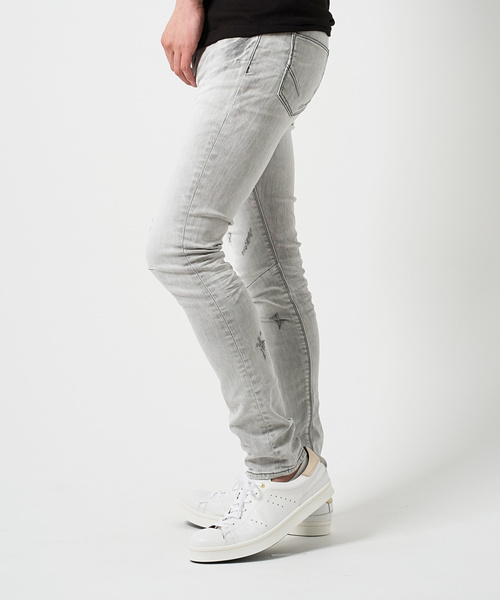 GOSTAR DE FUGA（ゴスタール ジフーガ）の「クラッシュ加工ストレッチスキニーデニムパンツ（デニムパンツ・メンズ・ライトグレー/ブラック・L/M/S）」の10枚目の写真