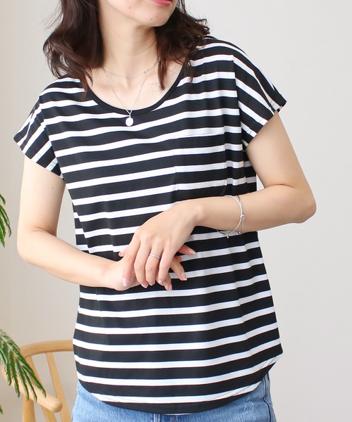 Social GIRL（ソーシャルガール）の「シンプルベーシックＵネックＴシャツ（Tシャツ/カットソー・レディース・ライトグレー/ホワイト/オリーブ/マジェンタ/ホワイト×ブラック/ベージュ/グレー系その他/ブラック/チャコールグレー/カーキ/レッド系その他/ブラック系その他/ホワイト系その他/ブラック×ホワイト/レッド/ホワイト系その他2/ホワイト系その他3/ブラック系その他2/ブラック系その他3/ネイビー/モカ/パープル/ピンク/イエロー/オレンジ・LL/M/S/L/3L）」の8枚目の写真