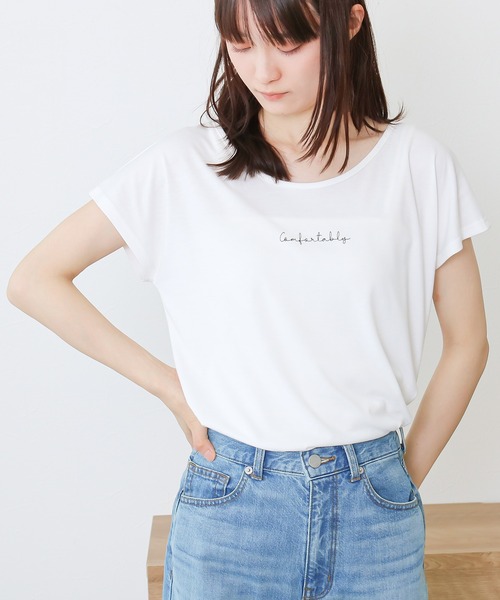 Social GIRL（ソーシャルガール）の「シンプルベーシックＵネックＴシャツ（Tシャツ/カットソー・レディース・ライトグレー/ホワイト/オリーブ/マジェンタ/ホワイト×ブラック/ベージュ/グレー系その他/ブラック/チャコールグレー/カーキ/レッド系その他/ブラック系その他/ホワイト系その他/ブラック×ホワイト/レッド/ホワイト系その他2/ホワイト系その他3/ブラック系その他2/ブラック系その他3/ネイビー/モカ/パープル/ピンク/イエロー/オレンジ・LL/M/S/L/3L）」の4枚目の写真