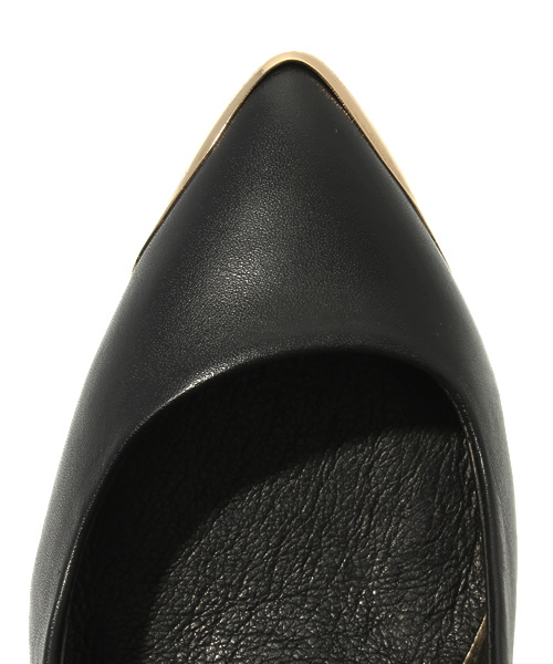 TOPSHOP(トップショップ)の「GAMBIT METAL DETAIL COURTS(サンダル・レディース・ブラック・36/37/38/39)」の5枚目の写真