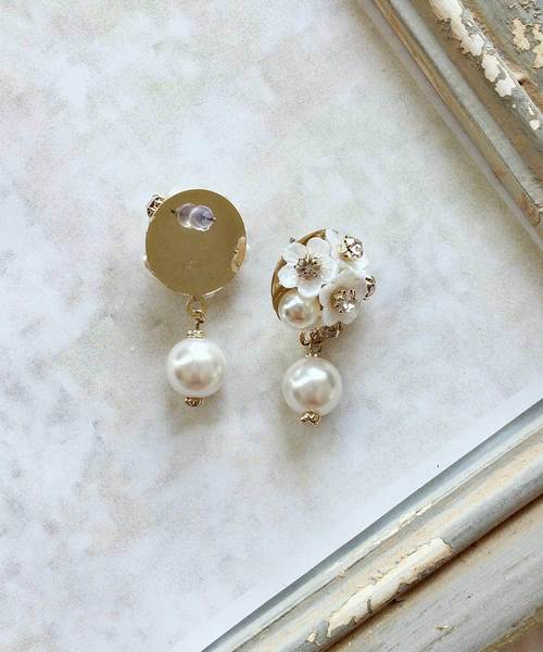 Cupid Heart(キューピッドハート)の「【Cupid Heart】結婚式アクセサリー フラワーブーケイヤリング(イヤリング・レディース・ベージュ・MEDIUM)」の8枚目の写真