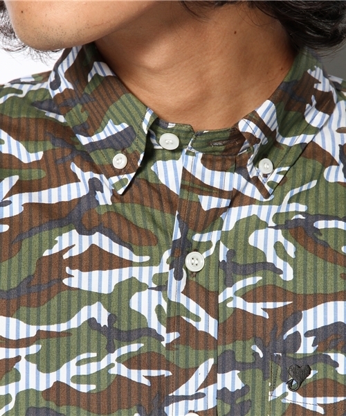 BEAMS(ビームス)の「□INTERFACE / “BLACK HEART” STRIPE CAMO B.D SHIRTS(シャツ/ブラウス・メンズ・ホワイト・MEDIUM/LARGE)」の4枚目の写真