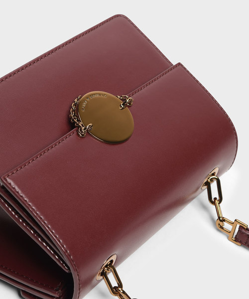 CHARLES & KEITH(チャールズ & キース)の「チェーンリンク クラシッククラッチ / Chain Link Classic Clutch(ショルダーバッグ・レディース・ブラック/セージグリーン/ライトピンク/プラム・S)」の14枚目の写真