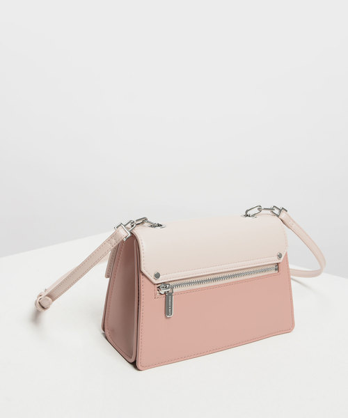 CHARLES & KEITH(チャールズ & キース)の「チェーンリンク クラシッククラッチ / Chain Link Classic Clutch(ショルダーバッグ・レディース・ブラック/セージグリーン/ライトピンク/プラム・S)」の12枚目の写真
