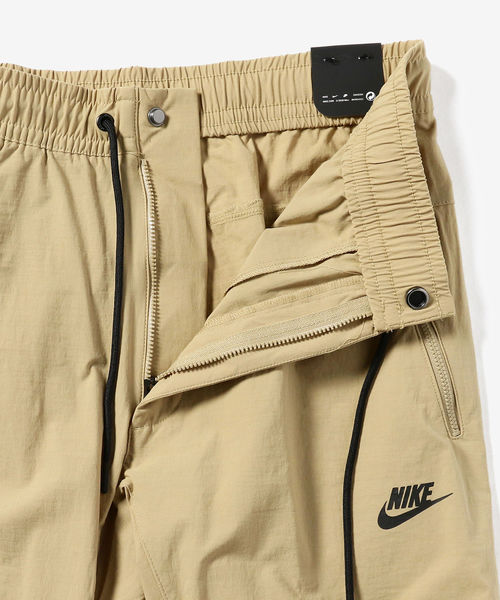 NIKE（ナイキ）の「NIKE / ウーブン スポーツウェア パンツ（その他パンツ・メンズ・ブラック/ベージュ・SMALL/MEDIUM/LARGE）」の12枚目の写真