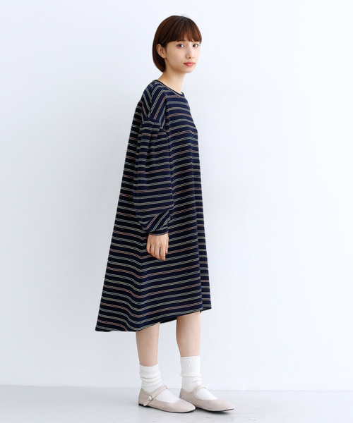 merlot(メルロー)の「マルチボーダーボリュームスリーブワンピース3436(ワンピース)」|ネイビー