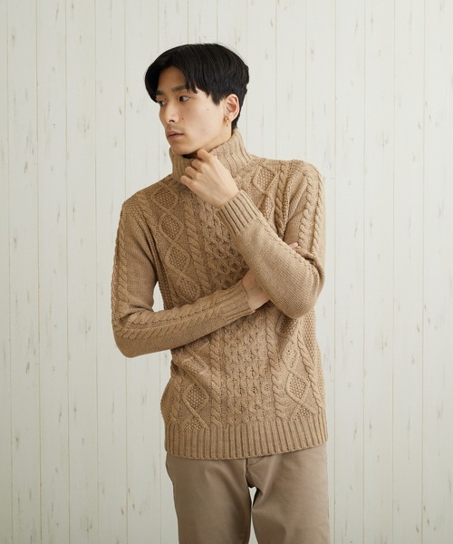 VIBGYOR(ヴィブジョー)の「VIBGYOR Select/ケーブル編タートルネックニット(BL)(ニット/セーター・メンズ・ブラック/ネイビー/ブラウン/レッド/アイボリー/ホワイト系その他/ブラック系その他/杢グレー/グレー系その他/ベージュ系その他/ブルー系その他/パープル系その他/ワイン/ブラック系その他2/キャメル・MEDIUM/LARGE/X-LARGE)」の9枚目の写真