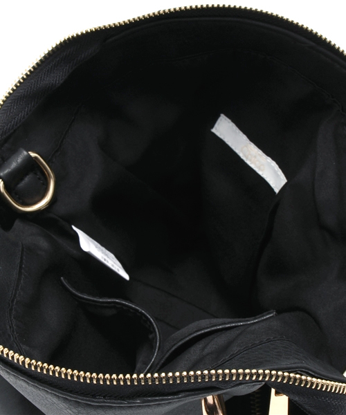 Chico（チコ）の「合皮3WAYショルダーBAG（バックパック/リュック・レディース・ブラック・FREE）」の7枚目の写真