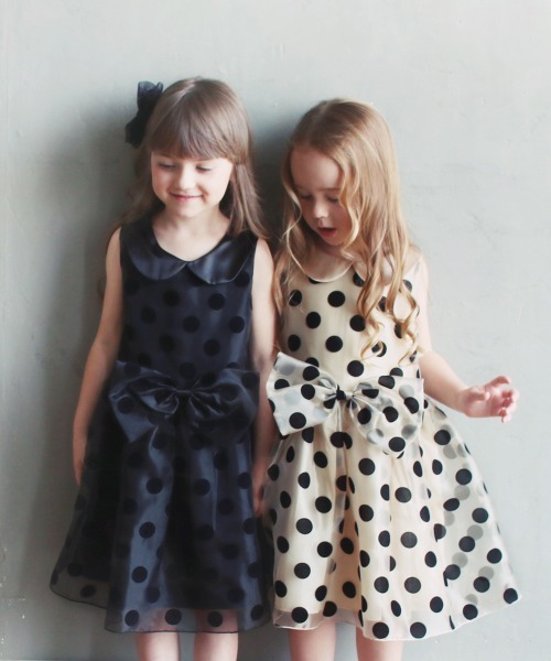 Rora(ローラ)の「ミラ ドット ドレスワンピース(2color)(ドレス・キッズ・ブラック/シャンパン・130cm/140cm/90cm/110cm/100cm/120cm)」の11枚目の写真