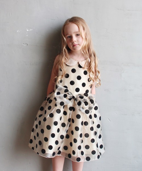 Rora(ローラ)の「ミラ ドット ドレスワンピース(2color)(ドレス・キッズ・ブラック/シャンパン・130cm/140cm/90cm/110cm/100cm/120cm)」の5枚目の写真