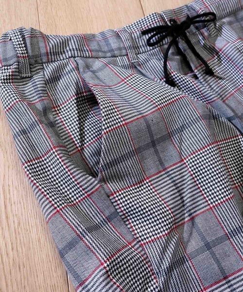 JOHN'S CLOSET(ジョンズクローゼット)の「【i】チェック柄ワイドパンツ(その他パンツ・メンズ・グレー/ベージュ・MEDIUM/X-LARGE/LARGE)」の6枚目の写真