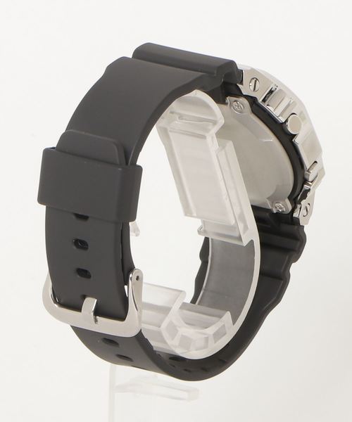 CASIO（カシオ）の「CASIO G-SHOCK / "GM-5600-1JF" リストウォッチ（デジタル腕時計・メンズ・シルバー・FREE）」の3枚目の写真