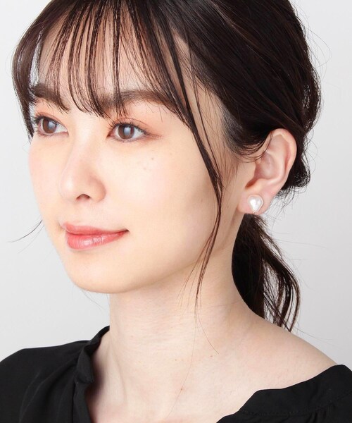 COCOSHNIK(ココシュニック)の「K10バロックパール イヤリング(イヤーカフ・レディース・シルバー系・00)」の5枚目の写真