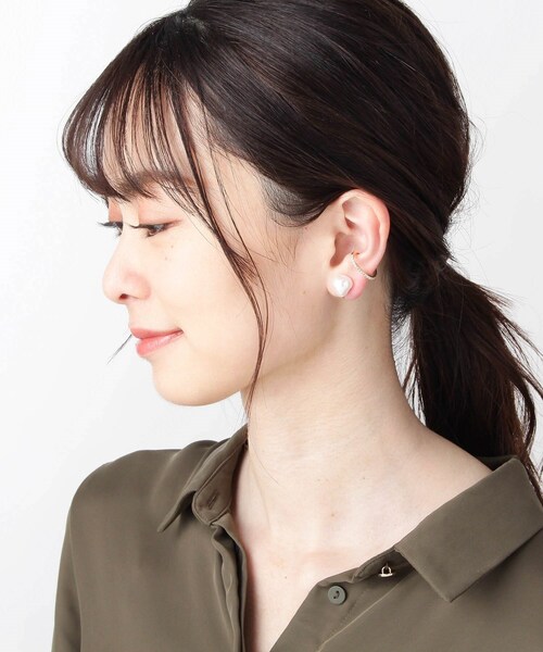 COCOSHNIK(ココシュニック)の「K10バロックパール イヤリング(イヤーカフ・レディース・シルバー系・00)」の7枚目の写真