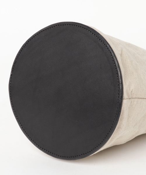 arth(アース)の「【arth】LINEN BD CRUMPLE BUCKET / 【アース】(ハンドバッグ・レディース・ブラック/ベージュ・FREE)」の6枚目の写真