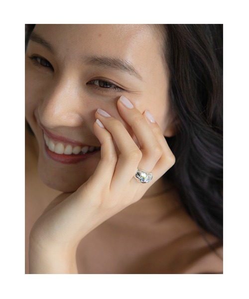 Ayler（アイラー）の「Ayler アイラー / RING ロールバンド太リング（リング・レディース・シルバー/ゴールド・11号/13号）」の2枚目の写真