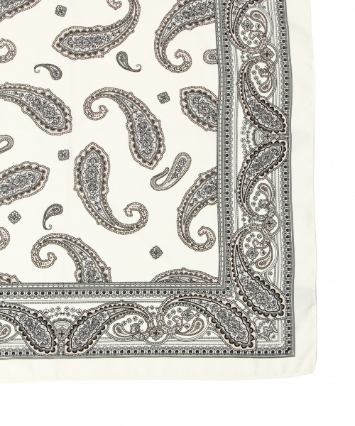 PAGEBOY（ページボーイ）の「モードペイズリースカーフ（ストール/ショール・レディース・ブラック/ブルー系その他5/オフホワイト・FREE）」の11枚目の写真