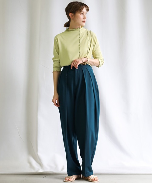 select MOCA(セレクトモカ)の「ボトルネックアシンメトリーメロートップス(Tシャツ/カットソー・レディース・ブラック/ブルー/ライトグリーン・FREE)」の4枚目の写真