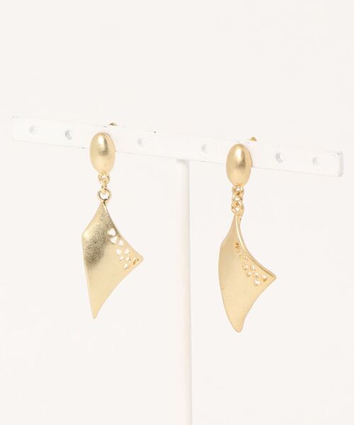 Shirmie(シェルミー)の「【Shirmie】デザインピアス(ピアス(両耳用)・レディース・シルバー系その他3/ゴールド系その他6/シルバー系その他6/ゴールド系その他/ゴールド系その他4/シルバー系その他/ゴールド系その他3/シルバー系その他2/ゴールド系その他5/シルバー系その他5/ゴールド系その他2/シルバー系その他4・FREE)」の7枚目の写真