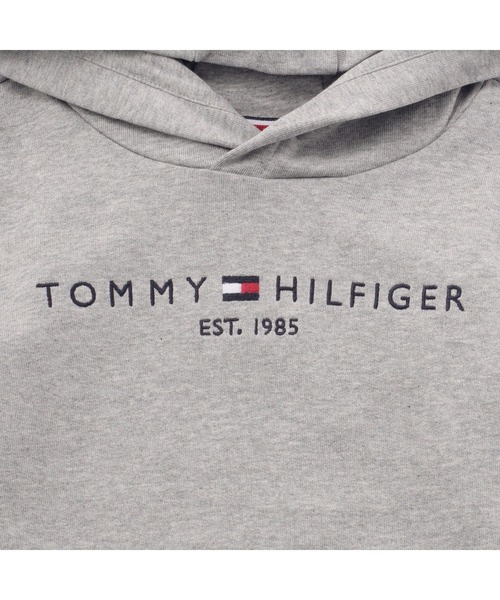 TOMMY HILFIGER（トミーヒルフィガー）の「BOYS ロゴスウェットパーカー（パーカー・キッズ・グレー・90cm/110cm/100cm/120cm）」の6枚目の写真