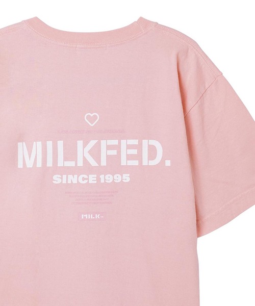 MILKFED.(ミルクフェド)の「S/S TEE EMBROIDERED BAR AND HEART/バックプリント ロゴ半袖Tシャツ(Tシャツ/カットソー・レディース・ライトパープル/ベージュ/ライトピンク/グリーン/ホワイト/チャコールグレー/オフホワイト/ブラック・MEDIUM/SMALL)」の8枚目の写真