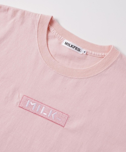 MILKFED.(ミルクフェド)の「S/S TEE EMBROIDERED BAR AND HEART/バックプリント ロゴ半袖Tシャツ(Tシャツ/カットソー・レディース・ライトパープル/ベージュ/ライトピンク/グリーン/ホワイト/チャコールグレー/オフホワイト/ブラック・MEDIUM/SMALL)」の14枚目の写真