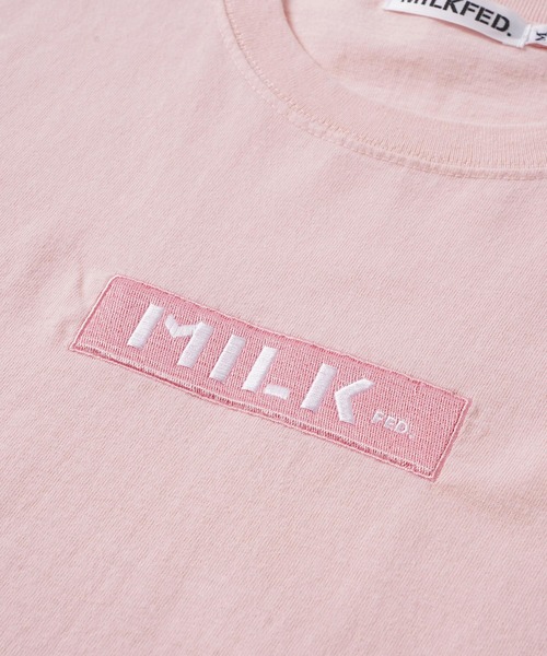 MILKFED.(ミルクフェド)の「S/S TEE EMBROIDERED BAR AND HEART/バックプリント ロゴ半袖Tシャツ(Tシャツ/カットソー・レディース・ライトパープル/ベージュ/ライトピンク/グリーン/ホワイト/チャコールグレー/オフホワイト/ブラック・MEDIUM/SMALL)」の12枚目の写真