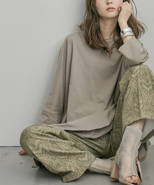 Fashion Letter（ファッションレター）の「ラウンドネックチュニック（Tシャツ/カットソー・レディース・グレイッシュベージュ/ブラック/オフホワイト・M/4L/LL）」の21枚目の写真