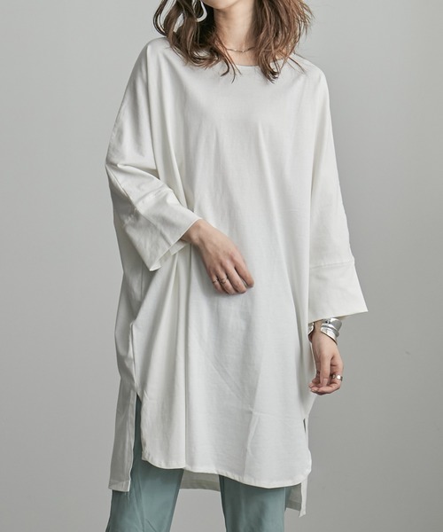 Fashion Letter（ファッションレター）の「ラウンドネックチュニック（Tシャツ/カットソー・レディース・グレイッシュベージュ/ブラック/オフホワイト・M/4L/LL）」の8枚目の写真