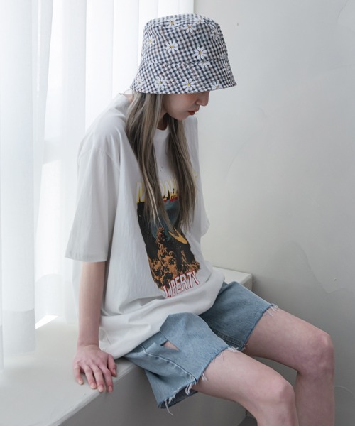 UNE MANSION（ユヌマンション）の「ミッドナイトプリント半袖Tシャツ（Tシャツ/カットソー・レディース・ベージュ/アイボリー/ブラック・FREE）」の5枚目の写真