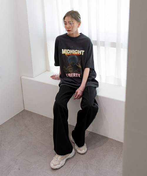 UNE MANSION（ユヌマンション）の「ミッドナイトプリント半袖Tシャツ（Tシャツ/カットソー・レディース・ベージュ/アイボリー/ブラック・FREE）」の22枚目の写真