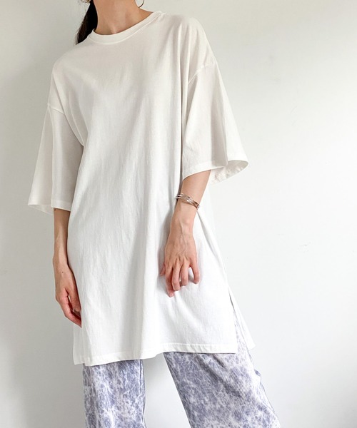 ottilie(オティーリエ)の「オーバーサイズTシャツ(Tシャツ/カットソー・レディース・ブラック/チャコールグレー/オフホワイト・FREE)」の20枚目の写真