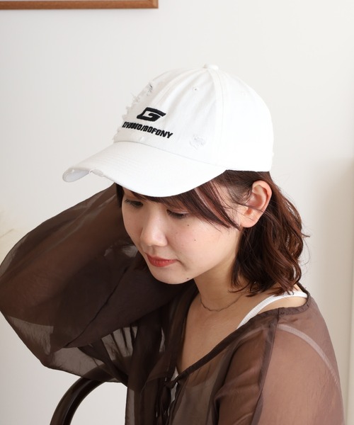 FUNALIVE（ファンアライブ）の「RUCCHE　刺繍CAP（キャップ・メンズ・ベージュ/アイボリー/ブラック/ブラック系その他3/ネイビー/グリーン系その他/グリーン/ブルー/ブルー系その他3/ブラック系その他2/ブラック系その他/ブラック系その他4/グレー系その他/ブルー系その他/ブルー系その他2/ベージュ系その他3/ホワイト系その他/レッド/ベージュ系その他4/ホワイト/ピンク/グレー/ベージュ系その他2/ベージュ系その他/イエロー/オリーブ/サックスブルー/ブラウン/ピンク系/レッド系/アイボリー系4/オリーブ系/ネイビー系/ネイビー系1/ネイビー系2/ネイビー系3/ブラック系1/ライトグレー系/ブラウン系/アイボリー系1/アイボリー系2/アイボリー系3/ベージュ系その他6/ベージュ系その他7/ブルー系その他4/ブラック系/ブラック系その他7/グレー系その他2/ベージュ系その他5/ホワイト系その他2/ブラック系その他5/ブラック系その他6/ワイン/チャコール/レッド系その他/グレー系その他3・FREE/F）」の5枚目の写真