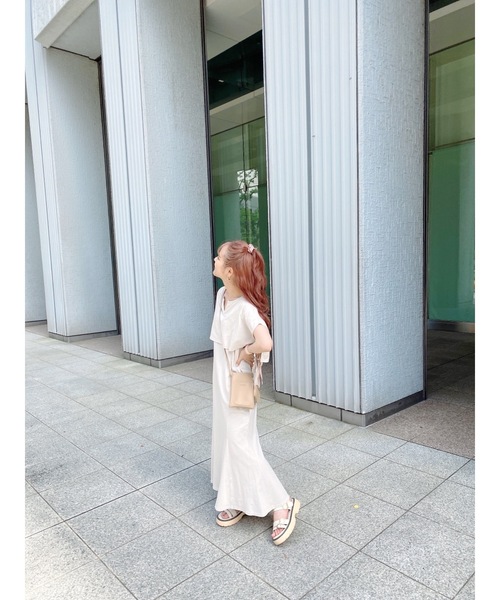 JUMELLE（ジュメロ）の「Tシャツワンピース（ワンピース・レディース・ベージュ/チャコール・SMALL/MEDIUM）」の16枚目の写真