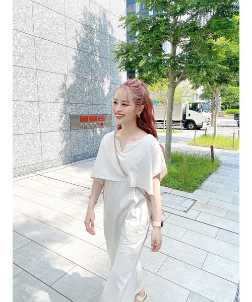 JUMELLE（ジュメロ）の「Tシャツワンピース（ワンピース・レディース・ベージュ/チャコール・SMALL/MEDIUM）」の17枚目の写真