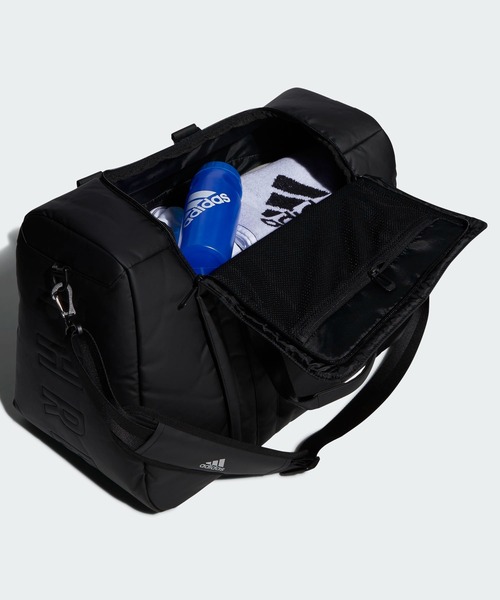 adidas（アディダス）の「シルバーロゴ リサイクル ダッフルバッグ