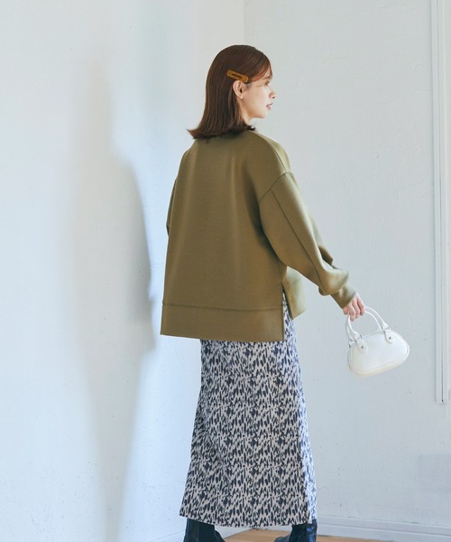 coca（coca）（コカ）の「＼新色登場／カバー力120％！ハリ感ダンボールプルオーバー（スウェット・レディース・チャコールグレー/アイボリー/グレー系その他/ネイビー/ブラック/グリーン/ベージュ/ブルー/ライトグリーン/パープル/ピンク/ダークベージュ/ホワイト/ライトベージュ/チャコール・M/L）」の17枚目の写真