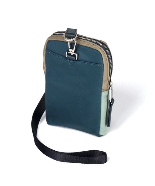 Paul Smith（ポールスミス）の「ナイロンカラーブロッキング ネックポーチ / 883818 P411（ポーチ・メンズ・ライトブルー/ブラック/ネイビー・FREE）」の4枚目の写真