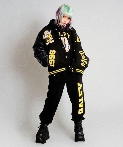 品美品GALFY 中型犬 わんわん大学 1996年　スタジャン L 男女兼用 GALFY（ガルフィー）の「【GALFY】わんわん大学JKT（スタジャン