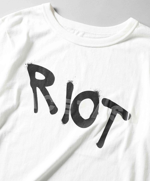 RIOT FACETASM（ライオットファセッタズム）の「【RIOT FACETASM】RIOT LOGO TEE（Tシャツ/カットソー・メンズ・ブラック/ホワイト/ブルー・MEDIUM/LARGE）」の10枚目の写真