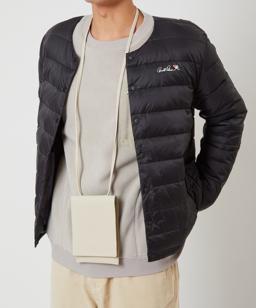 Arnold Palmer（アーノルドパーマー）の「フェイクレザー シェア マルチケース（ショルダーバッグ・レディース・ブラウン/ベージュ/ブラック/イエロー・ﾌﾘ-）」の4枚目の写真