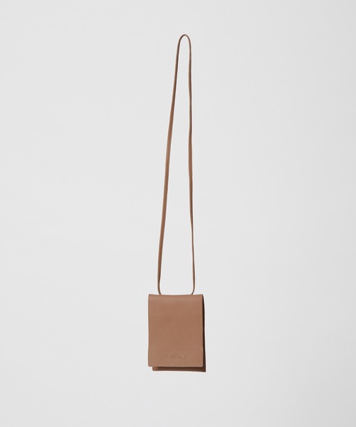 Arnold Palmer（アーノルドパーマー）の「フェイクレザー シェア マルチケース（ショルダーバッグ・レディース・ブラウン/ベージュ/ブラック/イエロー・ﾌﾘ-）」の9枚目の写真