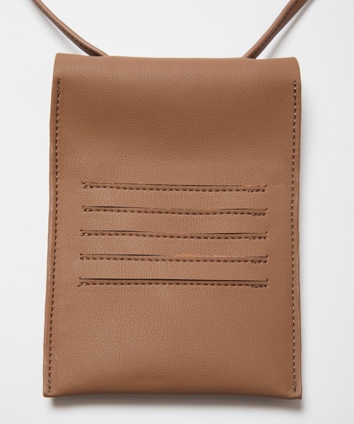 Arnold Palmer（アーノルドパーマー）の「フェイクレザー シェア マルチケース（ショルダーバッグ・レディース・ブラウン/ベージュ/ブラック/イエロー・ﾌﾘ-）」の12枚目の写真