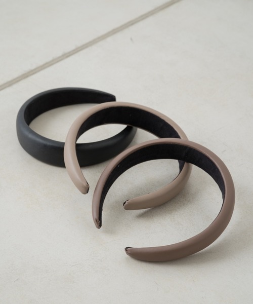 Kastane（カスタネ）の「レザーボリューム太カチューシャ（ヘアゴム・レディース・ベージュ/ブラウン/ブラック・FREE）」の7枚目の写真