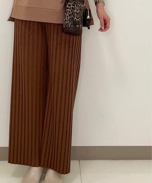 Cutie Blonde（キューティーブロンド）の「◆【S-L】ポンチスエード調プリーツワイドパンツ（その他パンツ・レディース・ライトグレー/ブラック/ダークブラウン・01/02/03）」の5枚目の写真