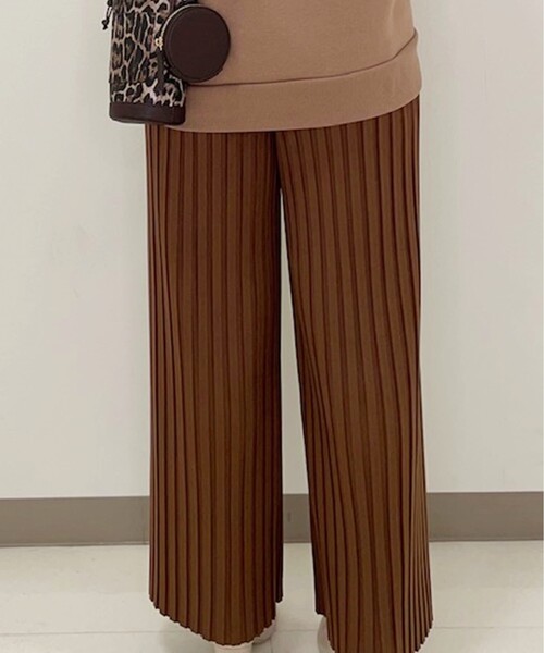 Cutie Blonde（キューティーブロンド）の「◆【S-L】ポンチスエード調プリーツワイドパンツ（その他パンツ・レディース・ライトグレー/ブラック/ダークブラウン・01/02/03）」の16枚目の写真