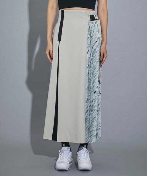 CITY TOKYO（シティトウキョウ）の「アシンメトリープリーツスカート（スカート・レディース・オフホワイト/ライトブルーグレー・1/2）」の7枚目の写真