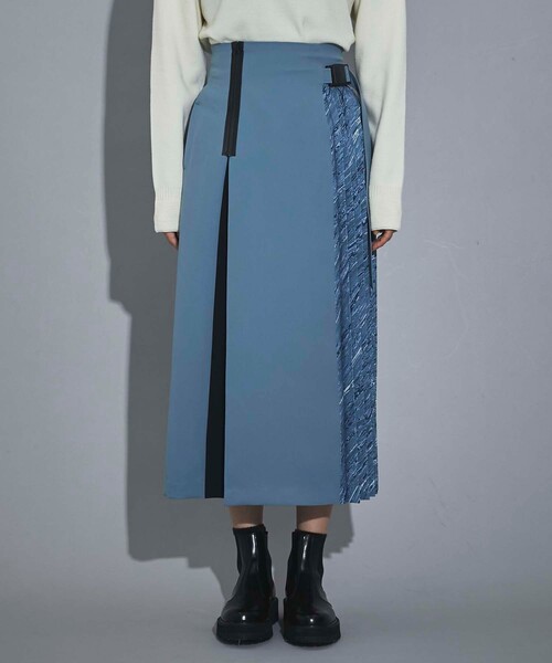 CITY TOKYO（シティトウキョウ）の「アシンメトリープリーツスカート（スカート・レディース・オフホワイト/ライトブルーグレー・1/2）」の11枚目の写真