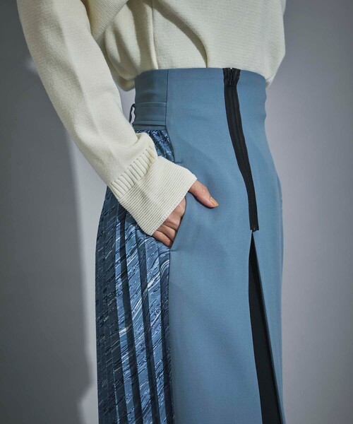 CITY TOKYO（シティトウキョウ）の「アシンメトリープリーツスカート（スカート・レディース・オフホワイト/ライトブルーグレー・1/2）」の9枚目の写真